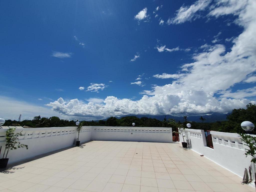 Lufian Dormitel Hostel Dumaguete City Buitenkant foto